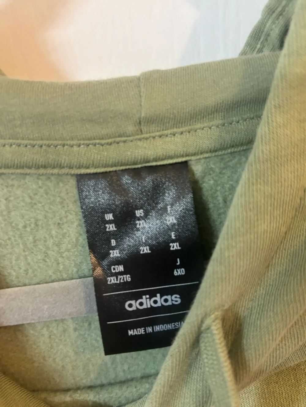 Adidas Men's 2XL Olive Green Cozy Pullover Hoodie Pockets and Hood Sweatshirt‎